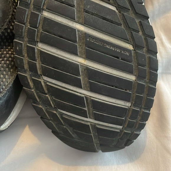 Reebok kids running shoes - Picture 3 of 4